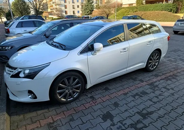 samochody osobowe Toyota Avensis cena 36900 przebieg: 214000, rok produkcji 2013 z Warszawa